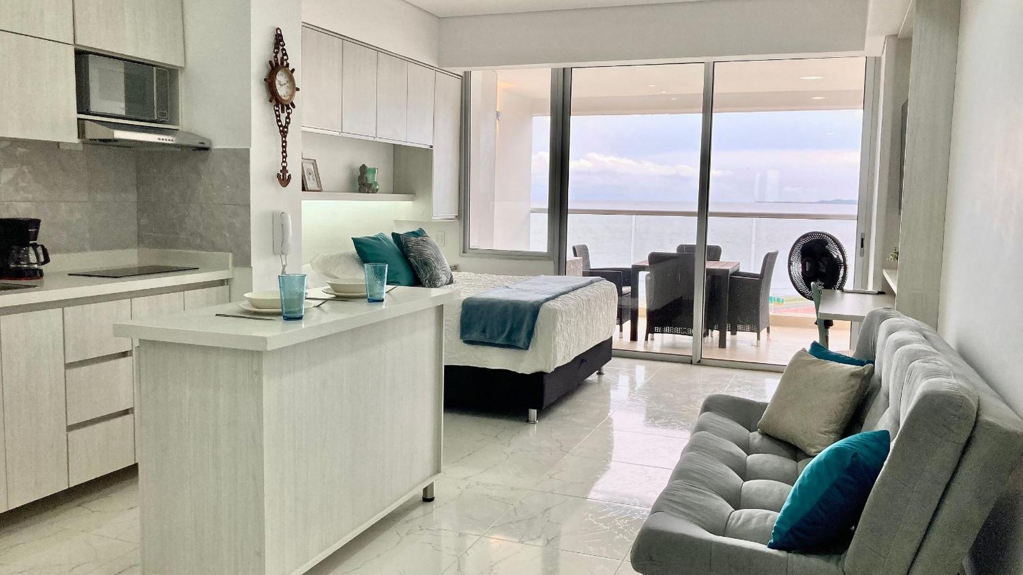 Apartamento Cb727 | Frente Al Mar Con Piscina Y Balcón Privado *