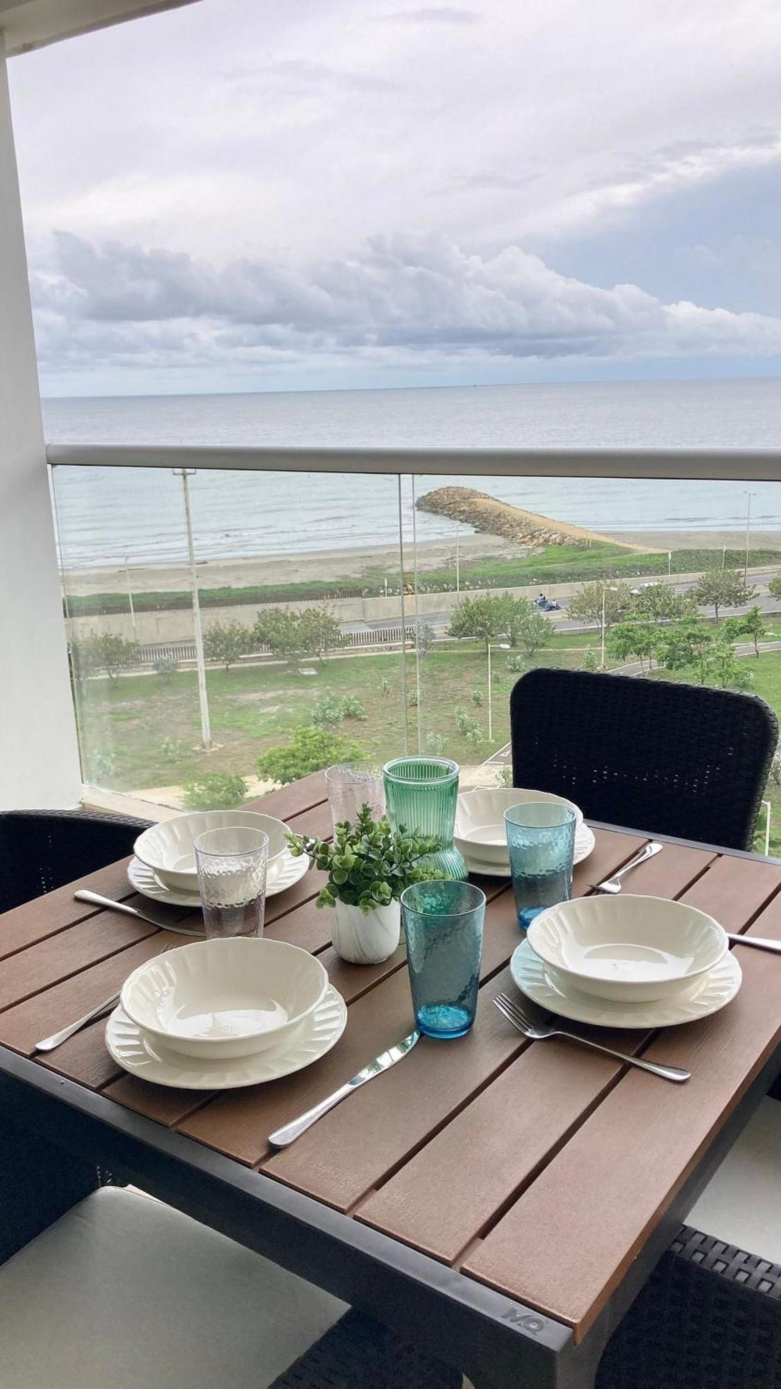 Cb727 | Frente Al Mar Con Piscina Y Balcón Privado