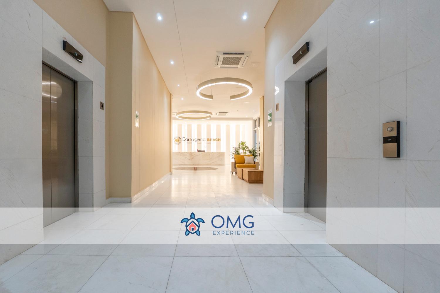 Cb727 | Frente Al Mar Con Piscina Y Balcón Privado *